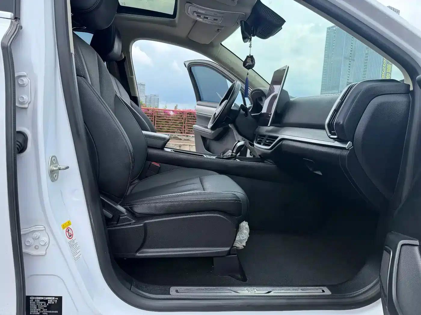 Tang 2019 2.0T Automatic Intelligent Connected Premium 7-seater National VI Emission Standard — миниатюра 5