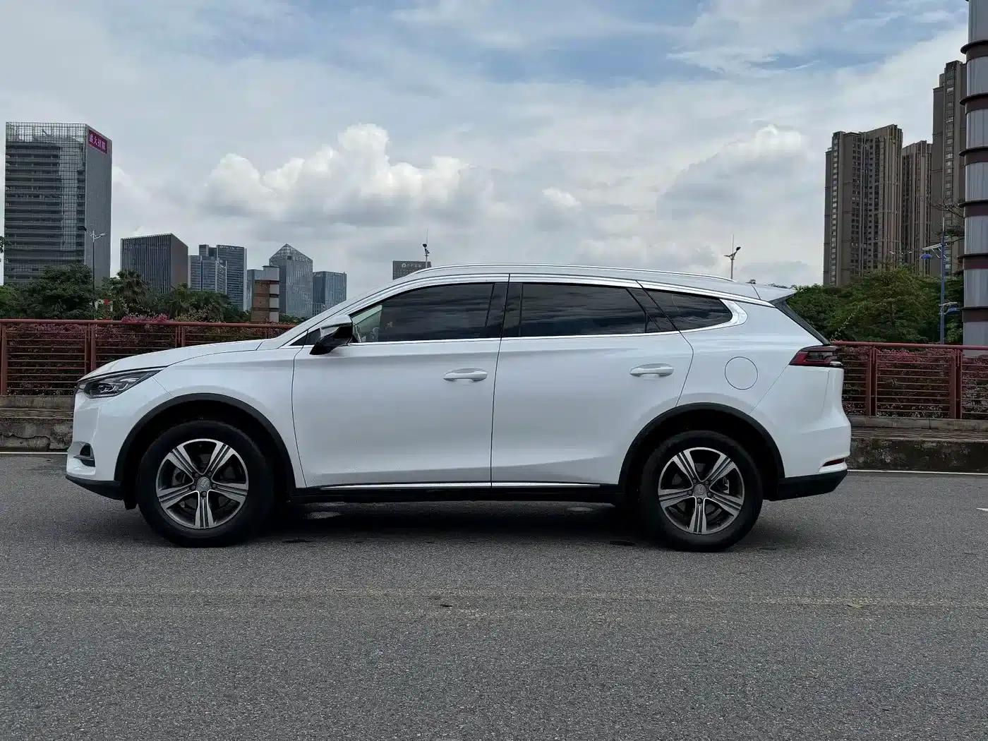 Tang 2019 2.0T Automatic Intelligent Connected Premium 7-seater National VI Emission Standard — миниатюра 7