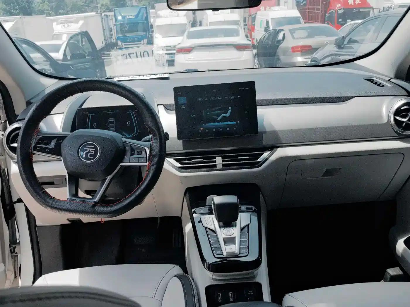 Yuan Pro 2021 401KM Premium — миниатюра 4