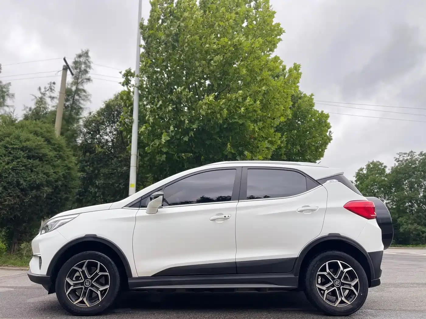 Yuan Pro 2021 401KM Luxury Edition — миниатюра 4