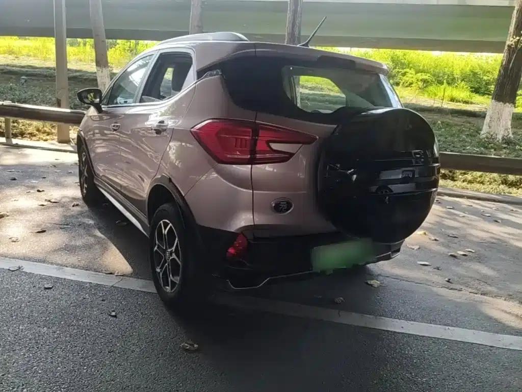 Yuan Pro 2023 401KM Premium — миниатюра 5