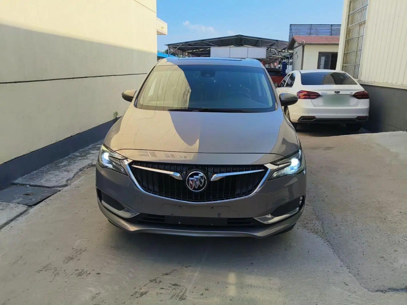 Buick GL6 2019 18T 6-Seater Connected Luxury Version China VI Standard — миниатюра 2