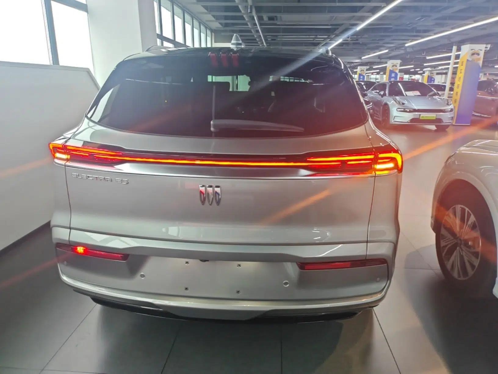 Buick E5 2025 Model 620KM Prestige Edition — миниатюра 5