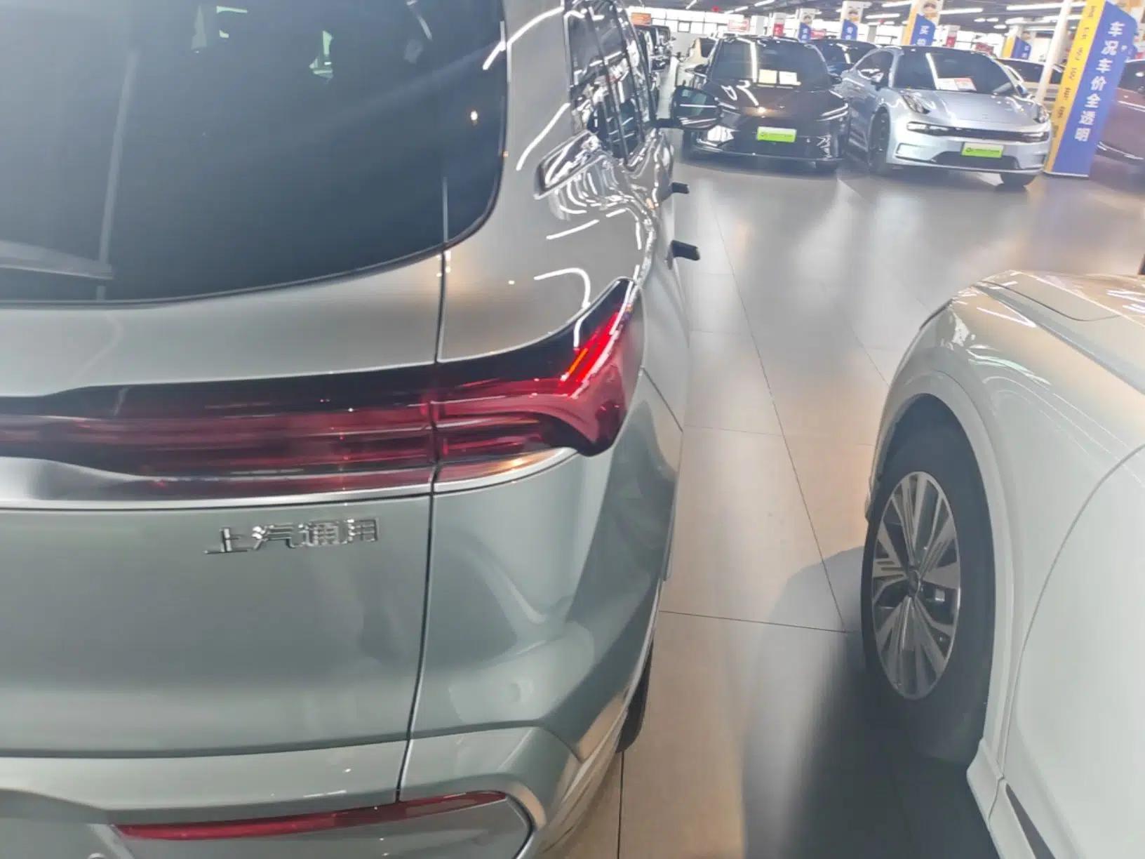 Buick E5 2025 Model 620KM Prestige Edition — миниатюра 9