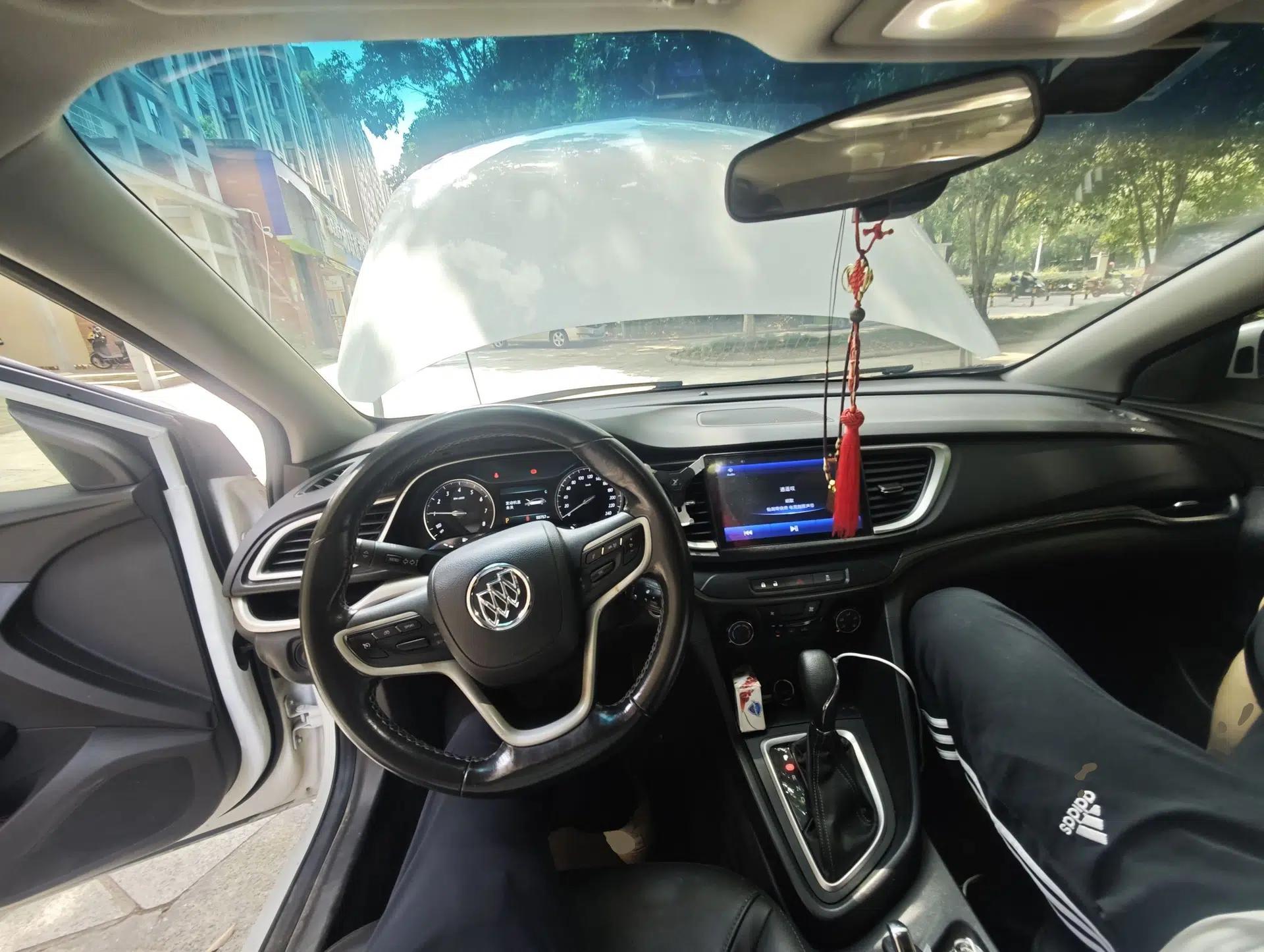 Buick Excelle GX 2018 18T Automatic Elite Model — миниатюра 9