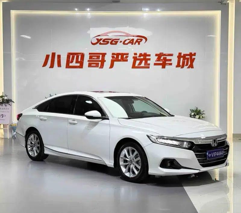 2022 Honda Accord 260TURBO Luxury Edition — миниатюра 3
