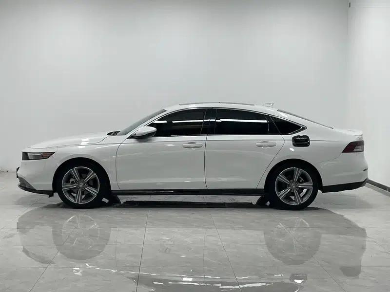2023 Honda Accord 260TURBO Premium Edition — миниатюра 4