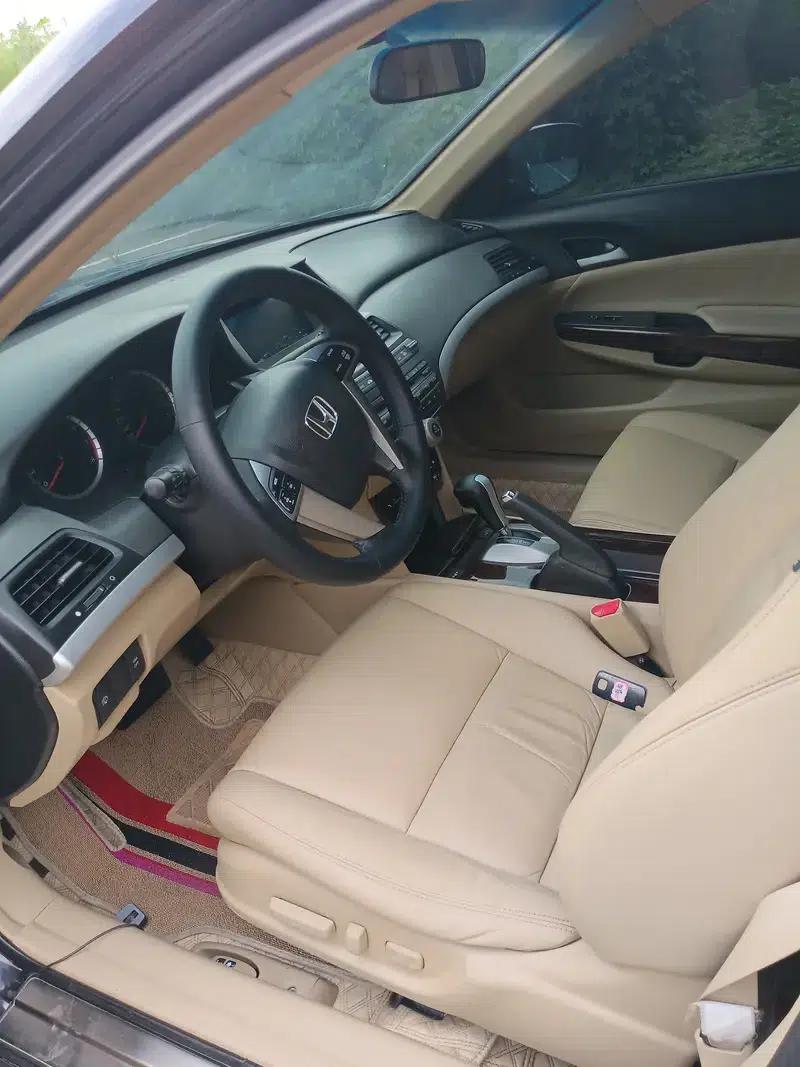 Accord 2010 2.4L LX — миниатюра 8