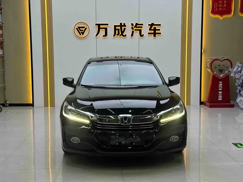 2016 Honda Accord 2.0L Comfort Edition — миниатюра 2