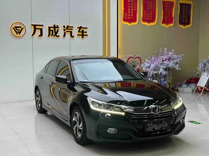 2016 Honda Accord 2.0L Comfort Edition — миниатюра 3