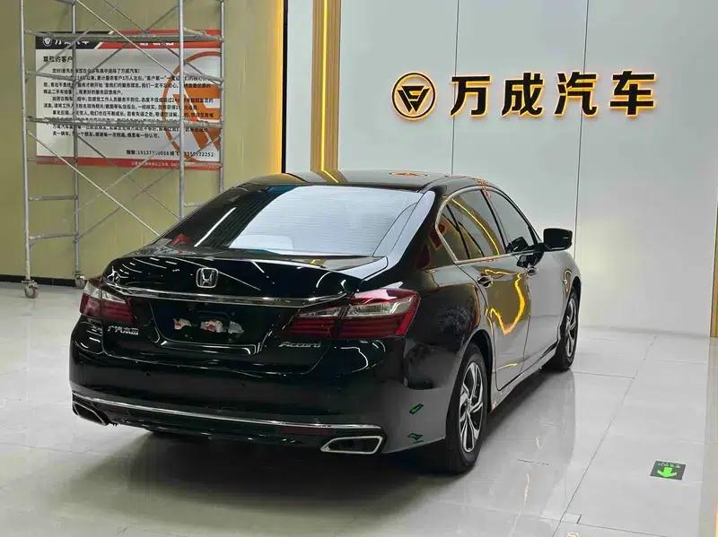 2016 Honda Accord 2.0L Comfort Edition — миниатюра 6