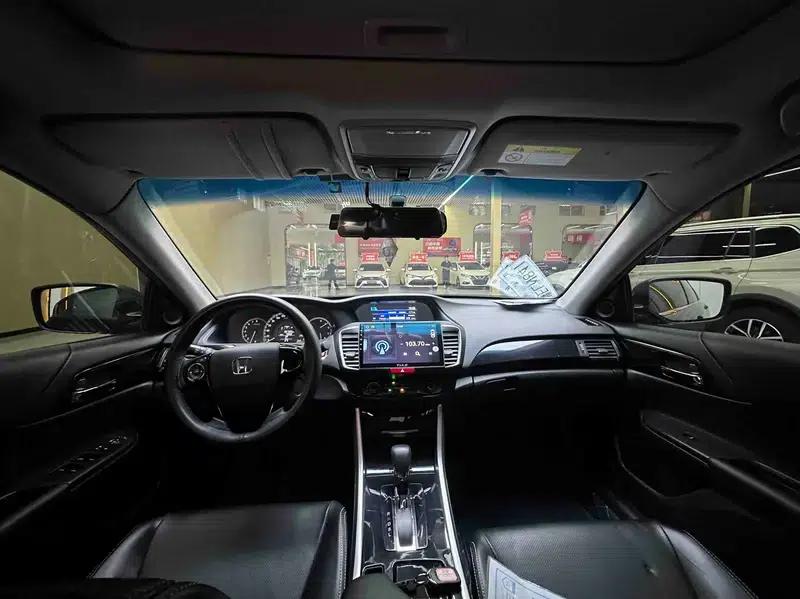 2016 Honda Accord 2.0L Comfort Edition — миниатюра 8