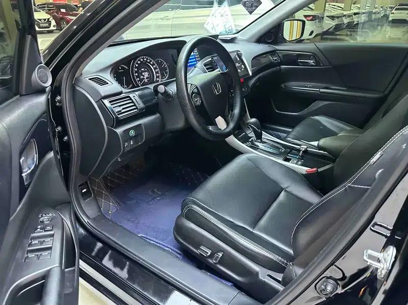 2016 Honda Accord 2.0L Comfort Edition — миниатюра 9
