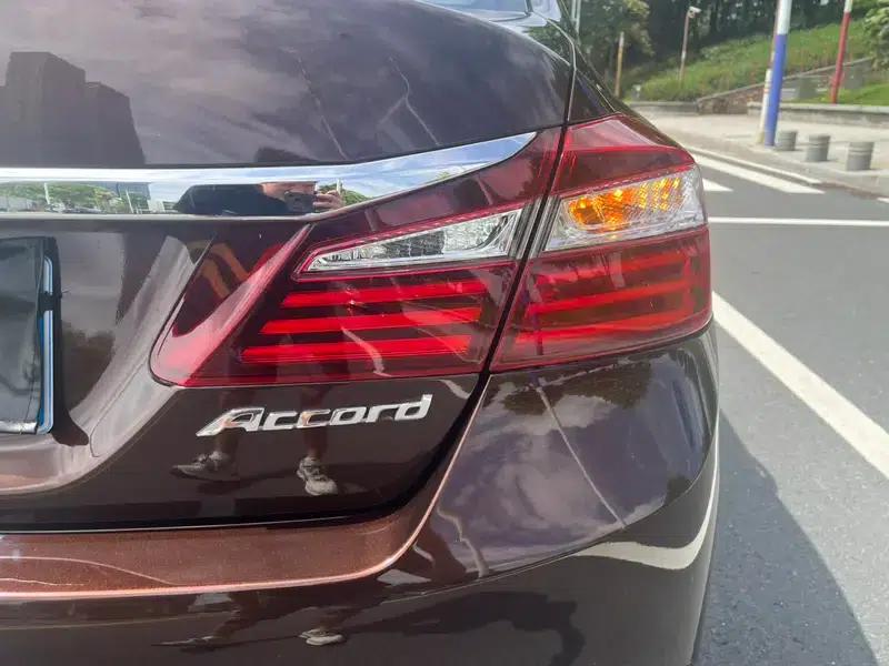 2016 Honda Accord 2.0L Comfort Edition — миниатюра 11