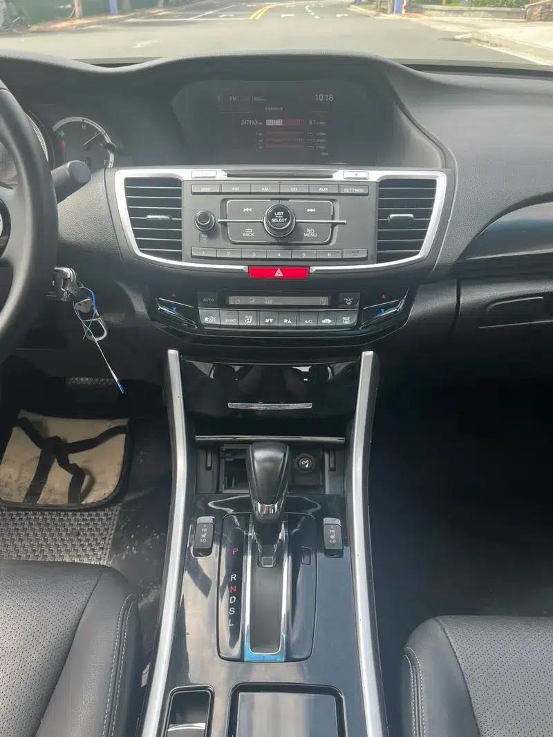 2016 Honda Accord 2.0L Comfort Edition — миниатюра 13