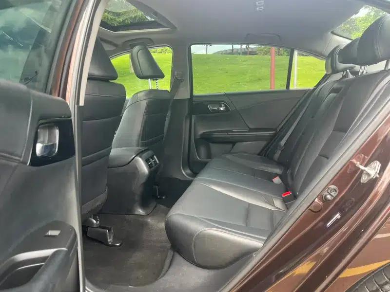 2016 Honda Accord 2.0L Comfort Edition — миниатюра 17