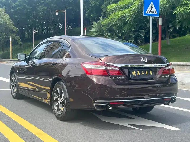2016 Honda Accord 2.0L Comfort Edition — миниатюра 5