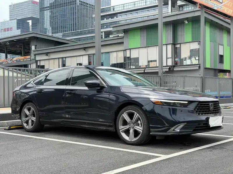 2023 Honda Accord 260TURBO Premium Edition — миниатюра 3