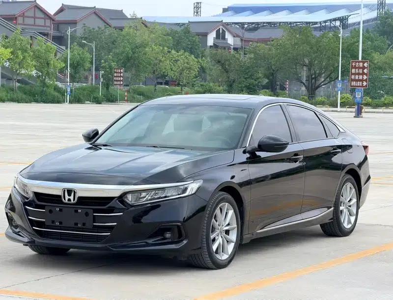 2022 Honda Accord 260TURBO Luxury Edition — миниатюра 1