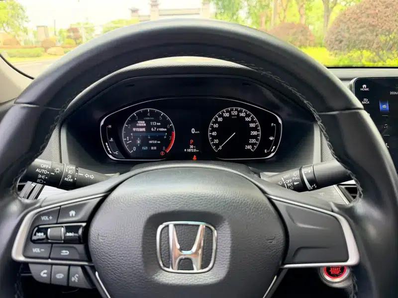 2022 Honda Accord 260TURBO Luxury Edition — миниатюра 14