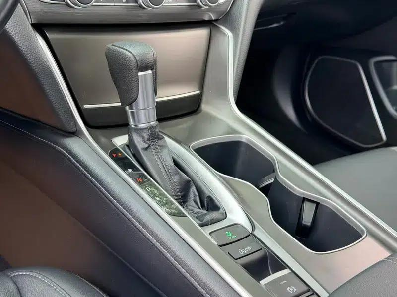 2022 Honda Accord 260TURBO Luxury Edition — миниатюра 15