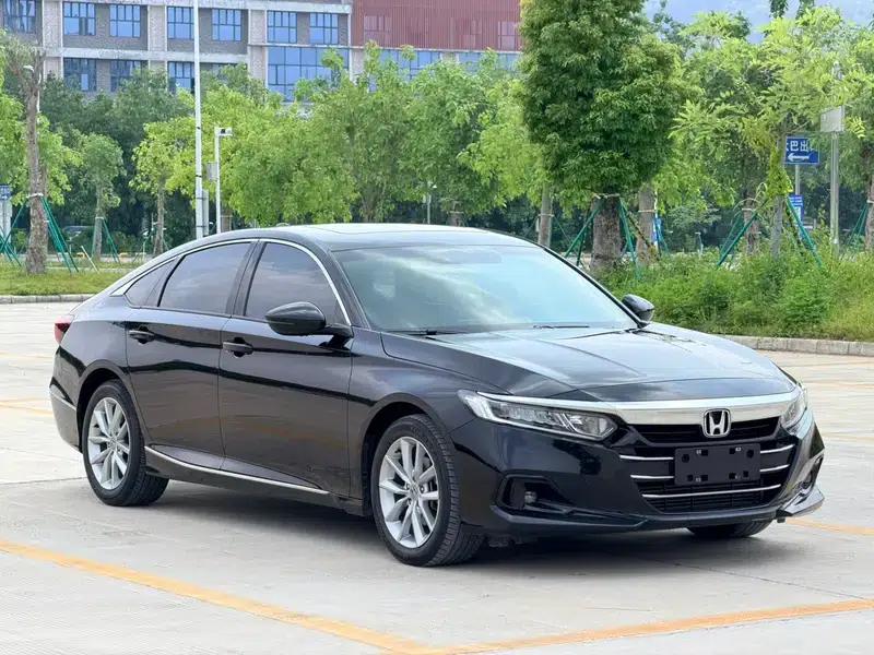 2022 Honda Accord 260TURBO Luxury Edition — миниатюра 3
