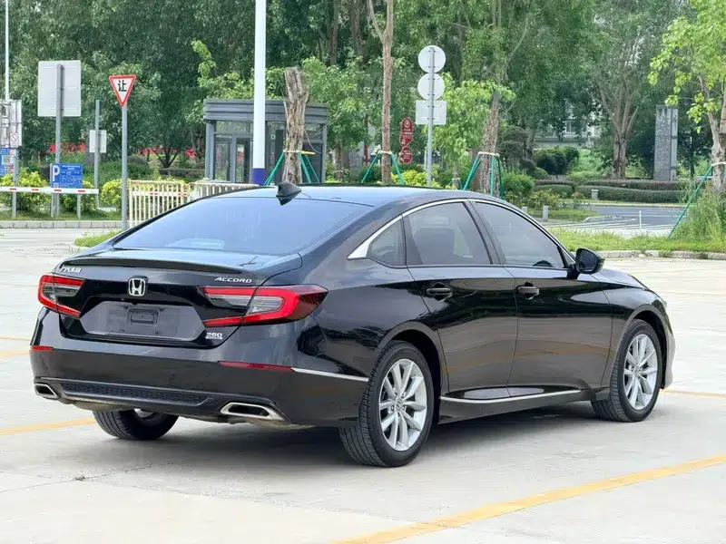 2022 Honda Accord 260TURBO Luxury Edition — миниатюра 7