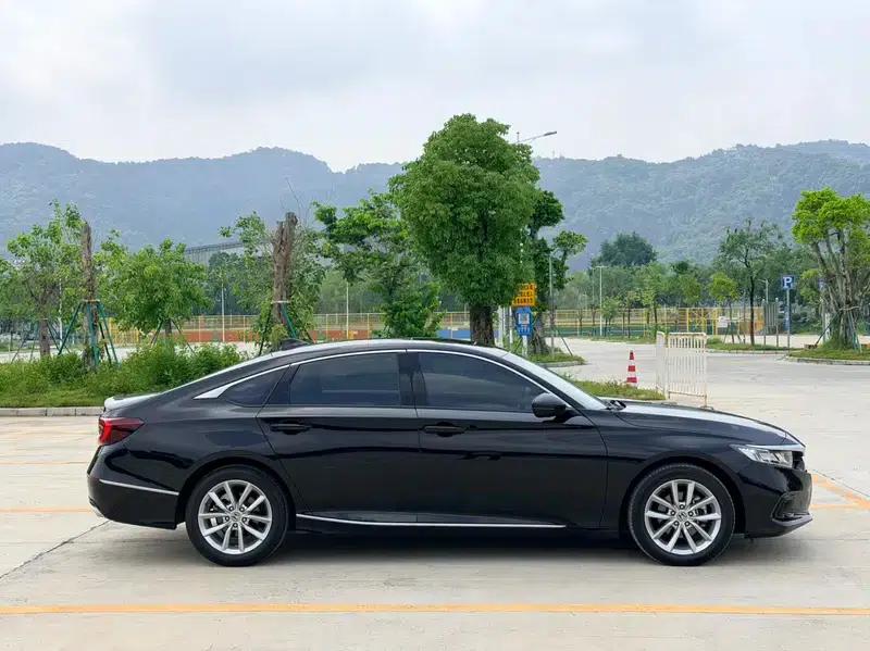 2022 Honda Accord 260TURBO Luxury Edition — миниатюра 8
