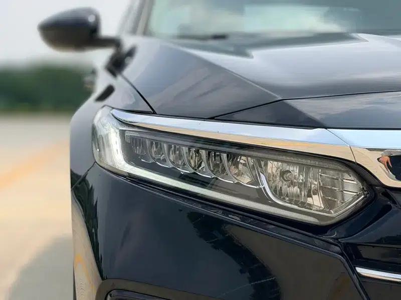 2022 Honda Accord 260TURBO Luxury Edition — миниатюра 9
