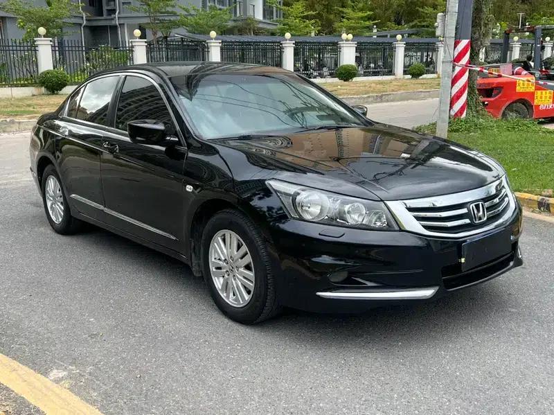 2013 Honda Accord 2.0L SE — миниатюра 3