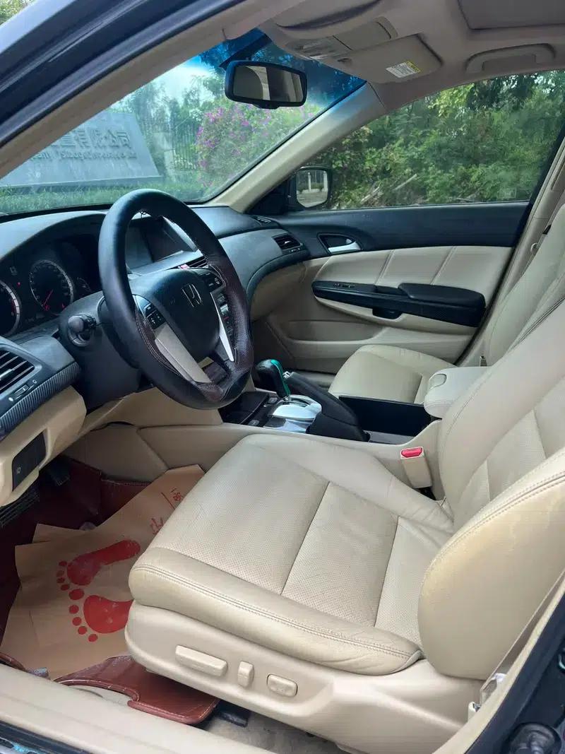 2013 Honda Accord 2.0L SE — миниатюра 8