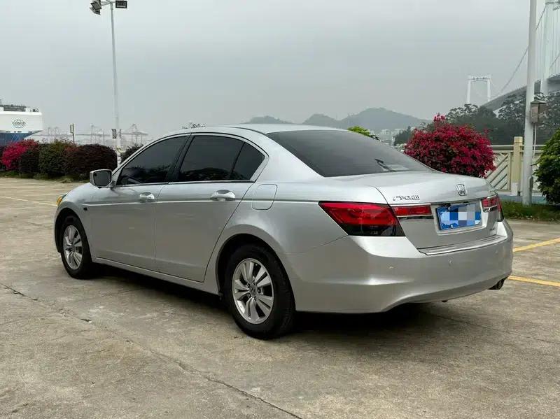 Accord 2009 2.0 Automatic Anniversary Edition — миниатюра 4