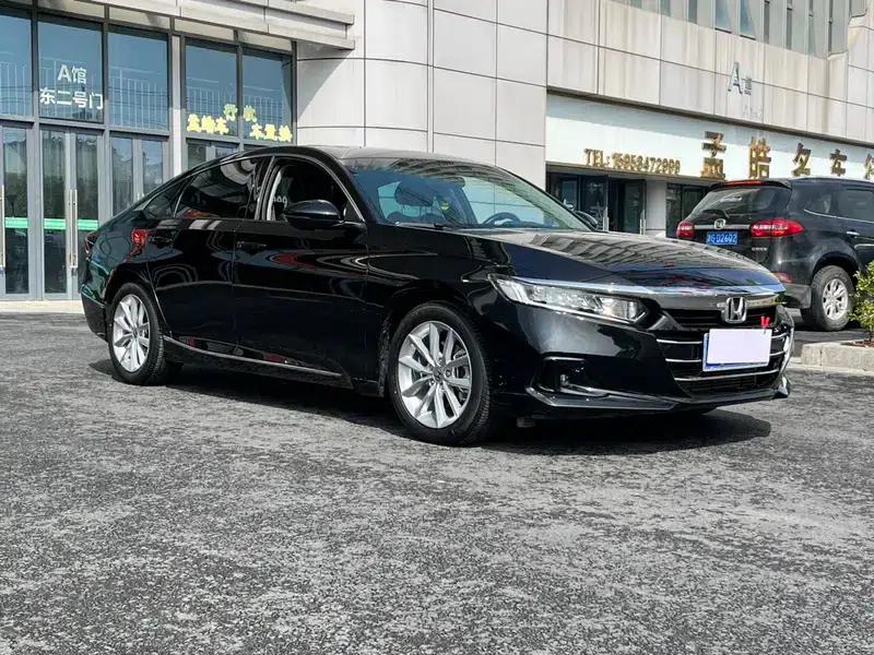 2022 Honda Accord 260TURBO Luxury Edition — миниатюра 3