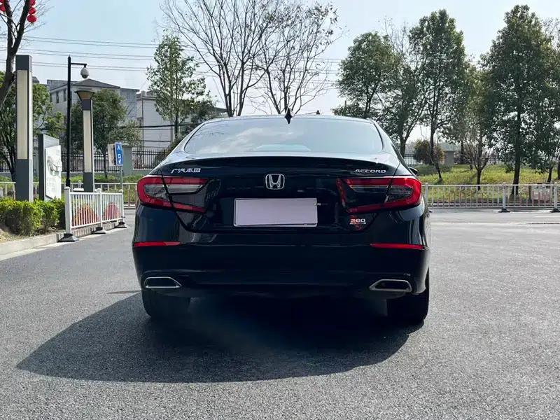 2022 Honda Accord 260TURBO Luxury Edition — миниатюра 5