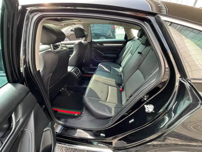 2022 Honda Accord 260TURBO Luxury Edition — миниатюра 9