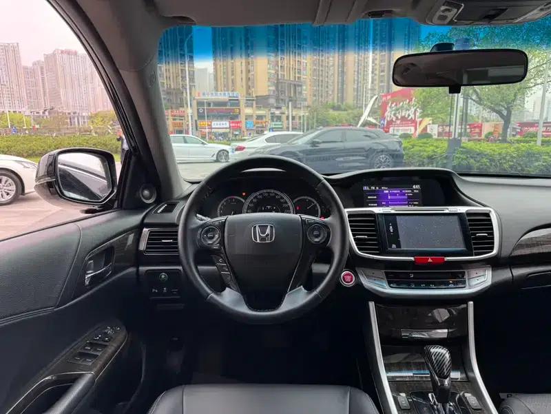 2014 Honda Accord 2.4L EXN Luxury Navigation Edition — миниатюра 9