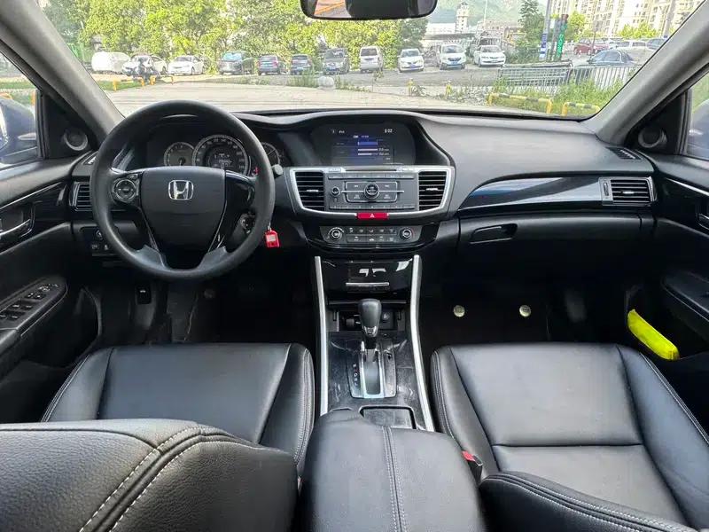 2016 Honda Accord 2.0L Comfort Edition — миниатюра 6