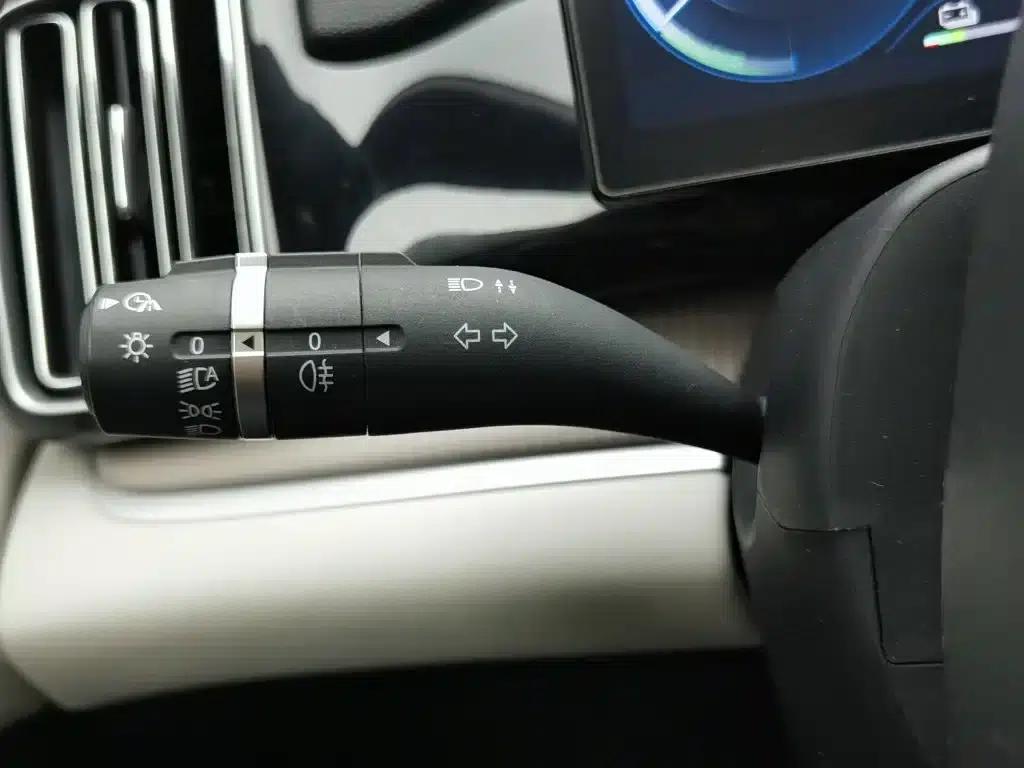 Song Pro New Energy 2024 Glory Edition DM-i 110KM Superior Model — миниатюра 21