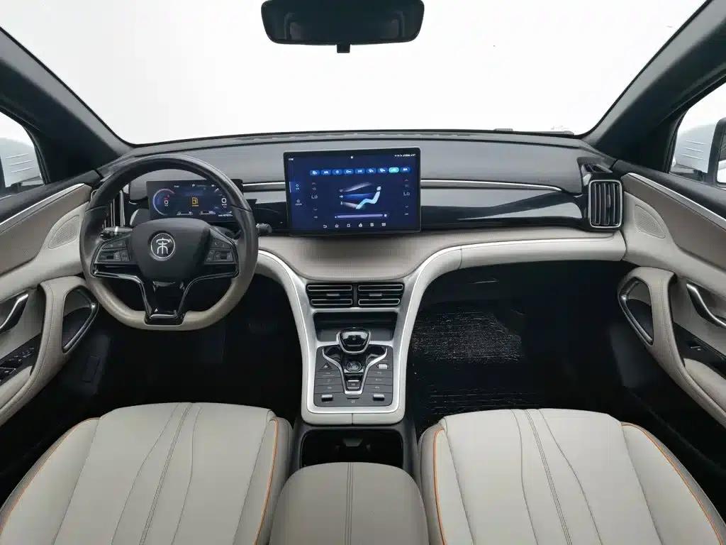 Song Pro New Energy 2024 Glory Edition DM-i 110KM Superior Model — миниатюра 5