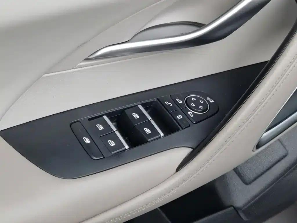Song Pro New Energy 2024 Glory Edition DM-i 110KM Superior Model — миниатюра 9