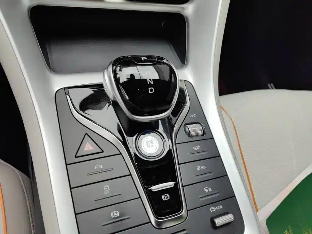 Song Pro New Energy 2024 Glory Edition DM-i 71KM Navigation Model — миниатюра 10