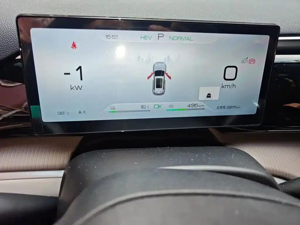 Song Pro New Energy 2023 Champion Edition DM-i 110KM Super Model — миниатюра 8