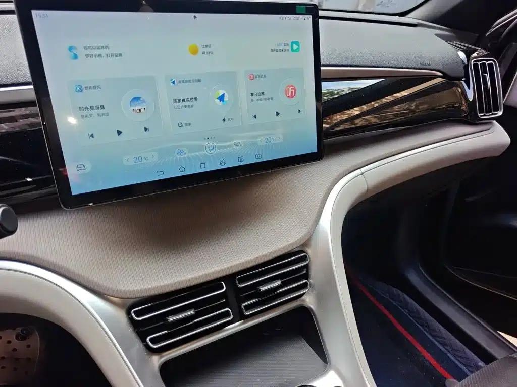 Song Pro New Energy 2023 Champion Edition DM-i 110KM Super Model — миниатюра 10