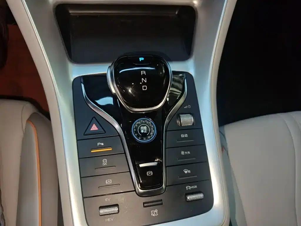 Song Pro New Energy 2024 Glory Edition DM-i 71KM Navigation Model — миниатюра 14