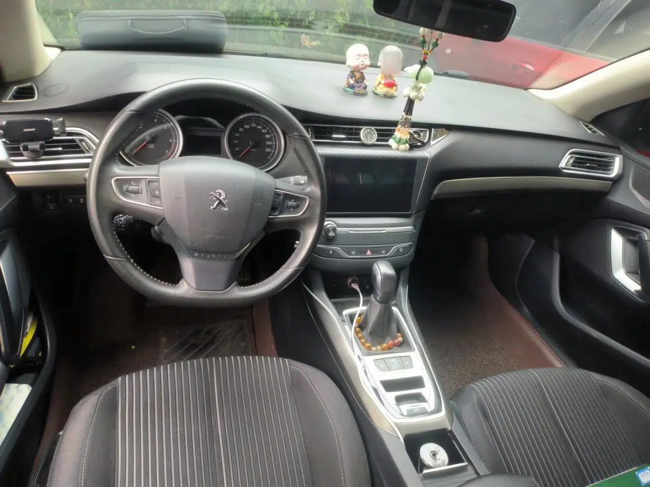 Peugeot 408 2015 1.2T Automatic Luxury Edition — миниатюра 9