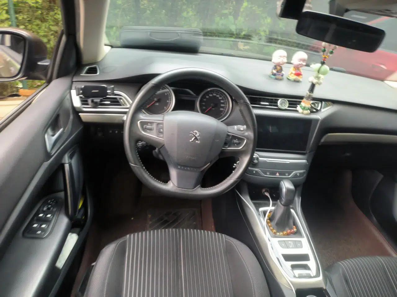 Peugeot 408 2015 1.2T Automatic Luxury Edition — миниатюра 10