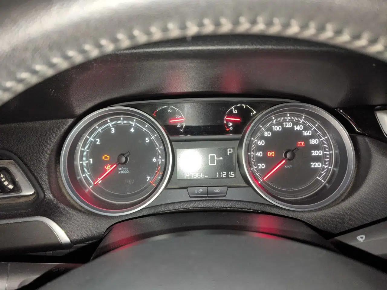Peugeot 408 2015 1.2T Automatic Luxury Edition — миниатюра 11