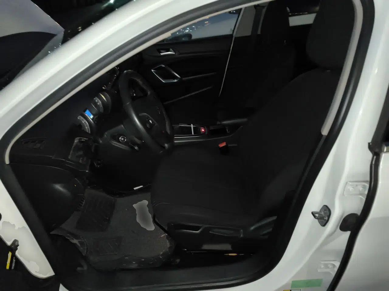 Peugeot 408 2015 1.2T Automatic Luxury Edition — миниатюра 15