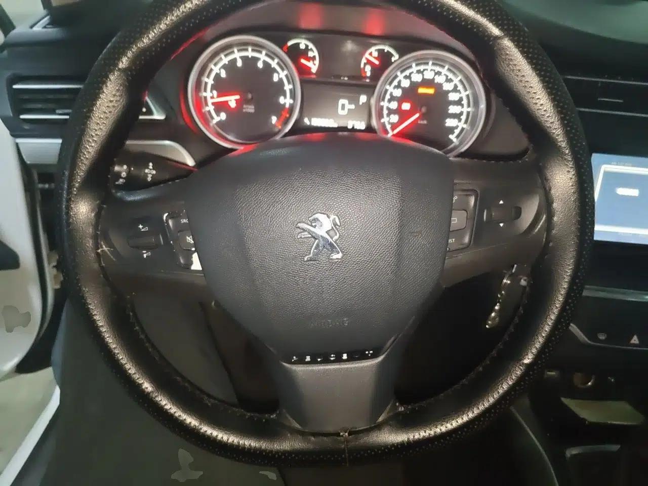 Peugeot 408 2014 1.8L Automatic Luxury Edition — миниатюра 10