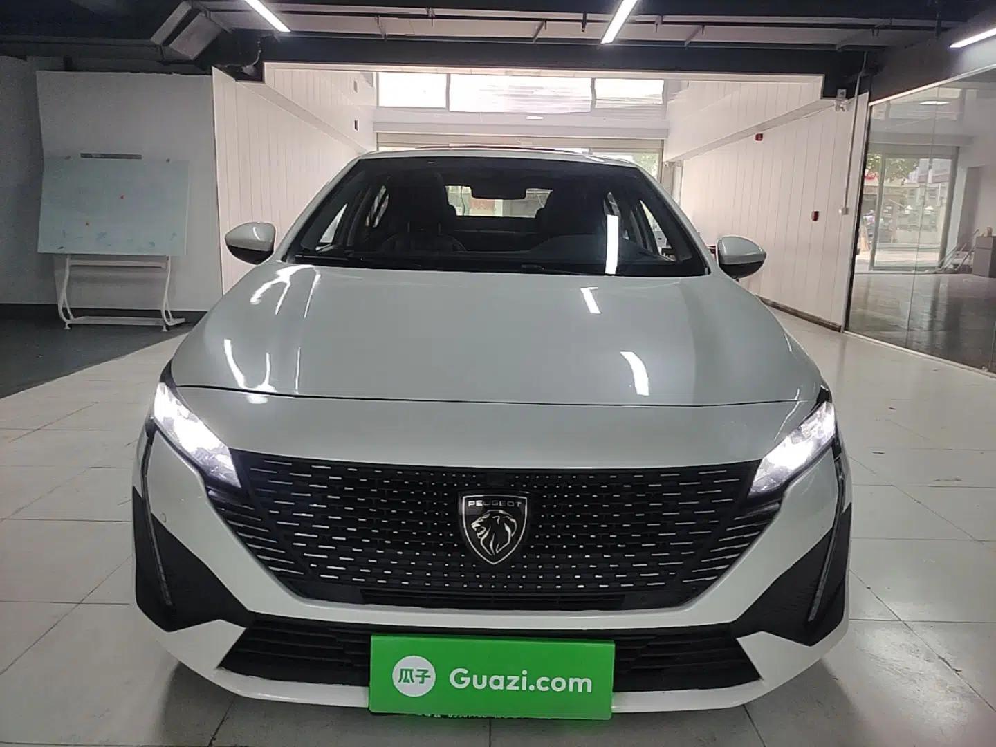 Peugeot 408 2022 1.6T Light-Chasing Edition — миниатюра 2